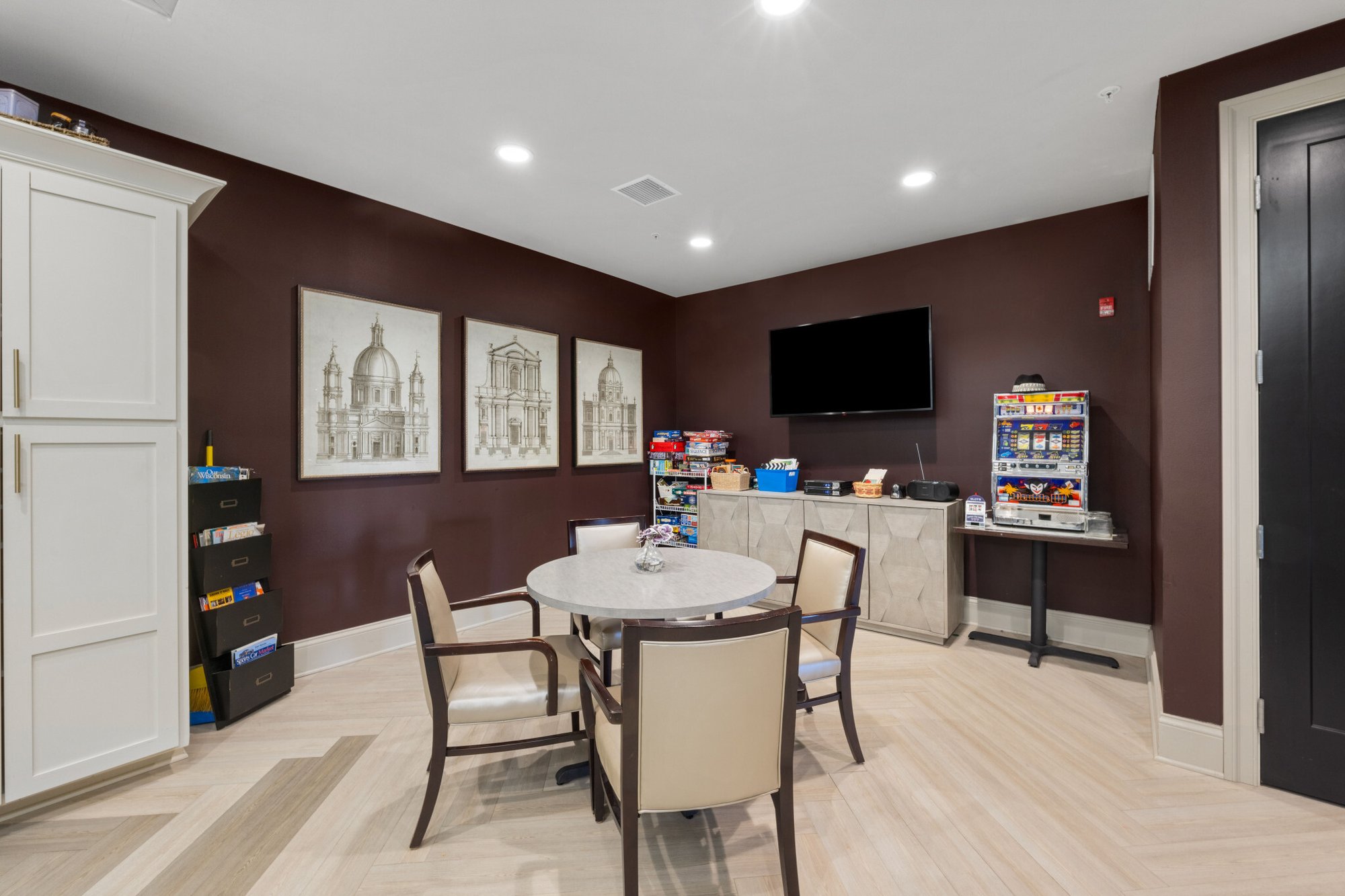 Commercial_16040_West_Greenfield_Avenue_043