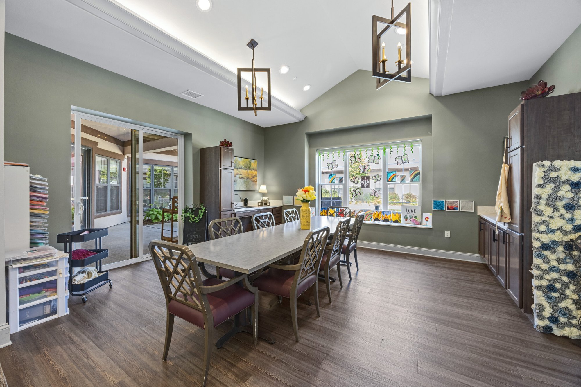 Commercial_16040_West_Greenfield_Avenue_071