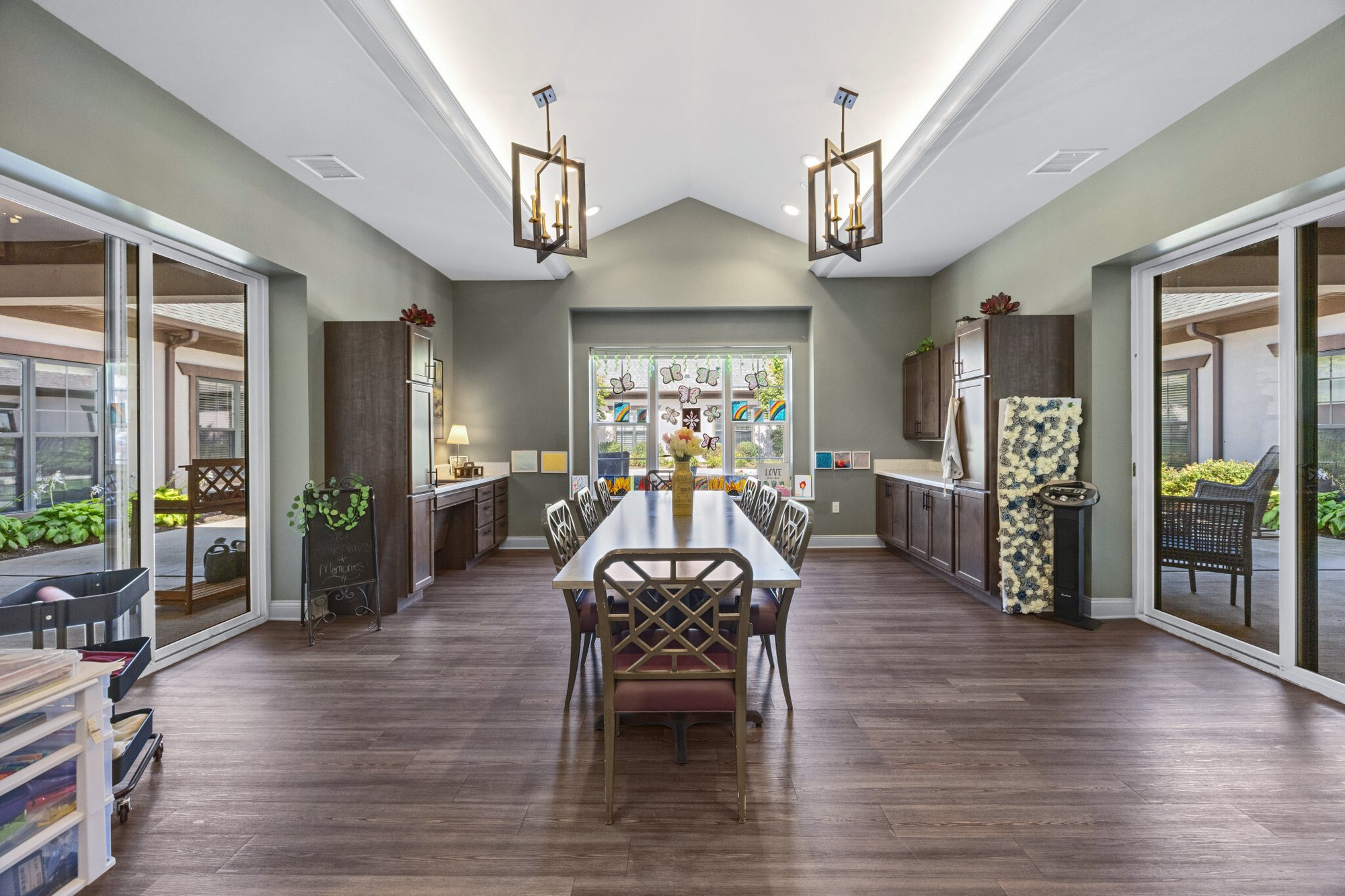 Commercial_16040_West_Greenfield_Avenue_072