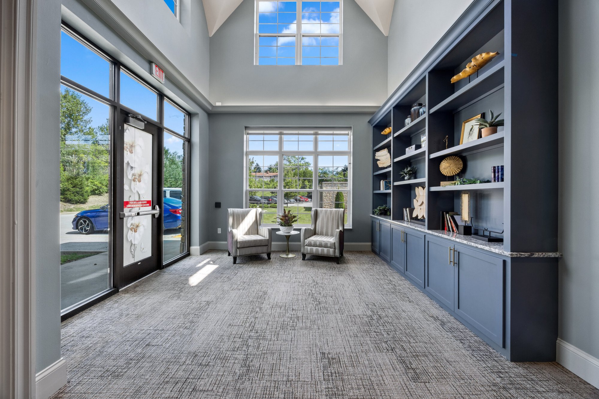 Commercial_16040_West_Greenfield_Avenue_077