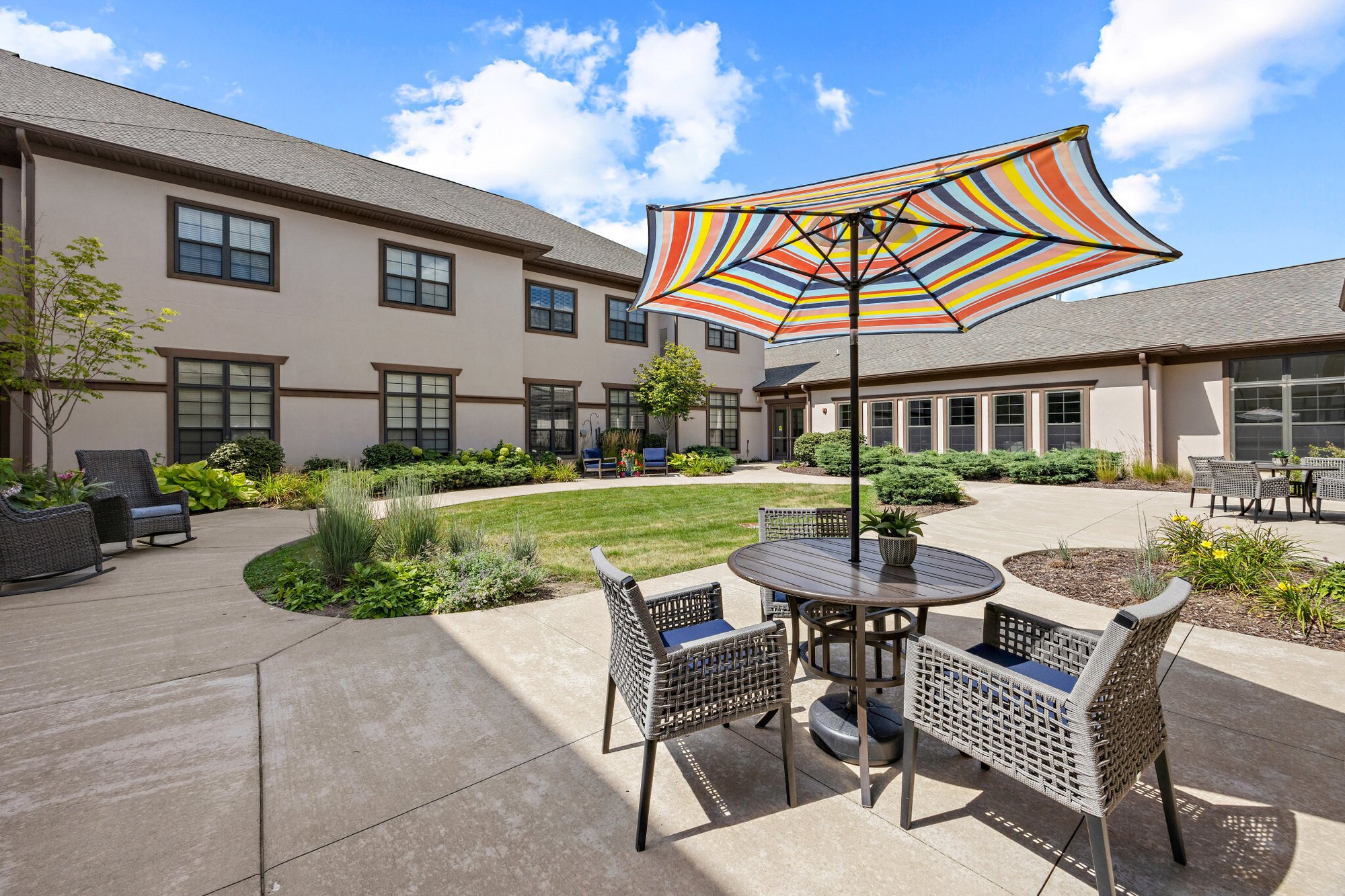 Commercial_16040_West_Greenfield_Avenue_113